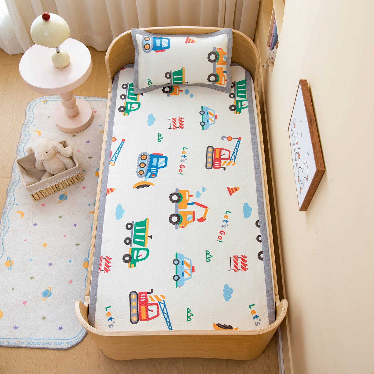 91家纺网 家纺一手货源 找家纺 吉咪兔家纺 2026新款席子幼儿园婴童儿童冰丝凉席冰丝席卡通藤席 工程小分队