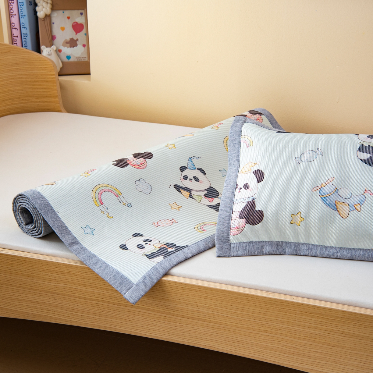 91家纺网 家纺一手货源 找家纺 吉咪兔家纺 2026新款席子幼儿园婴童儿童冰丝凉席冰丝席卡通藤席 开心熊猫