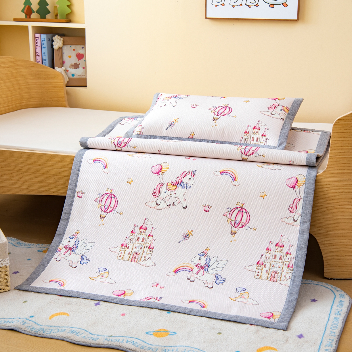 91家纺网 家纺一手货源 找家纺 吉咪兔家纺 2026新款席子幼儿园婴童儿童冰丝凉席冰丝席卡通藤席 梦幻小马