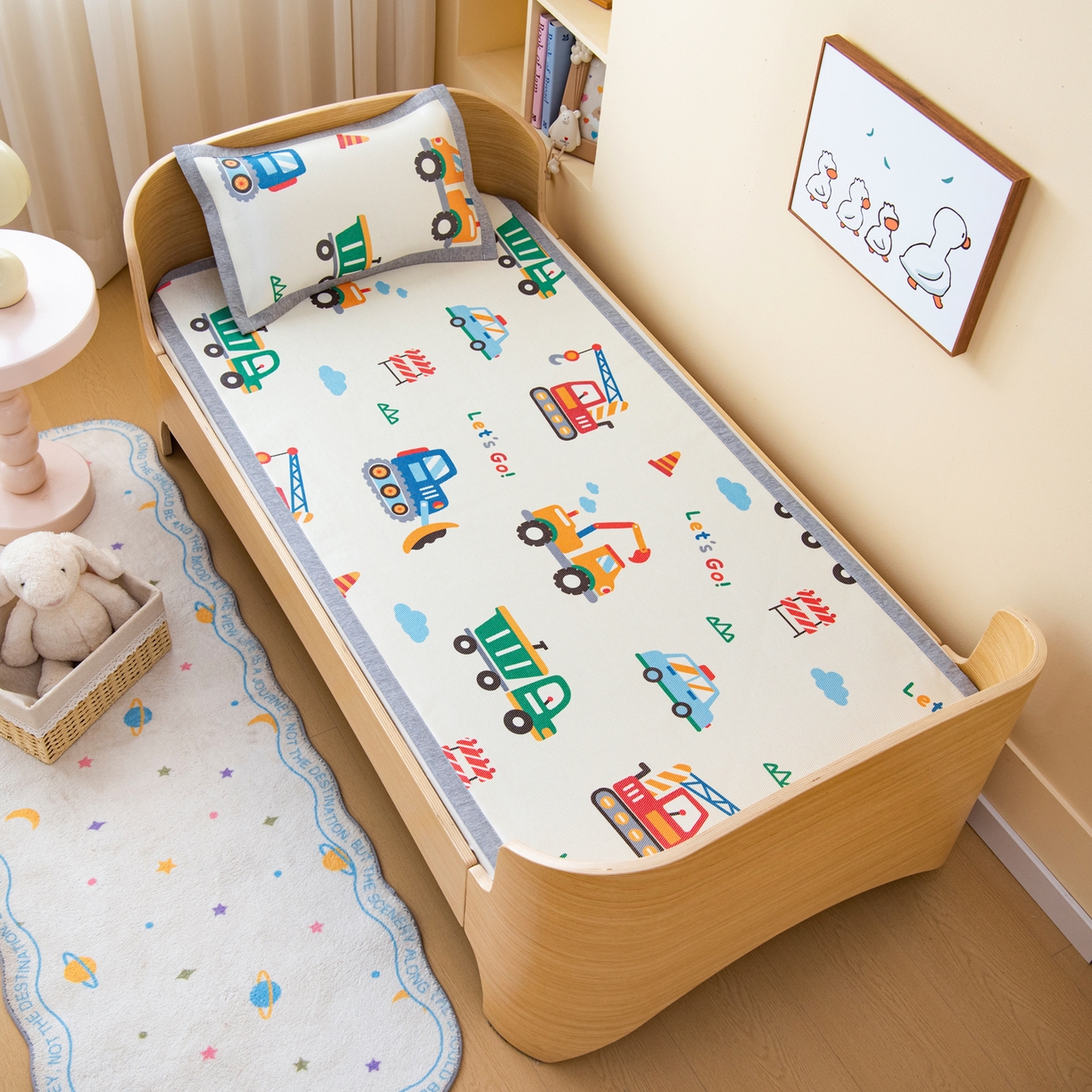 91家纺网 家纺一手货源 找家纺 吉咪兔家纺 2026新款席子幼儿园婴童儿童冰丝凉席冰丝席卡通藤席 工程小分队