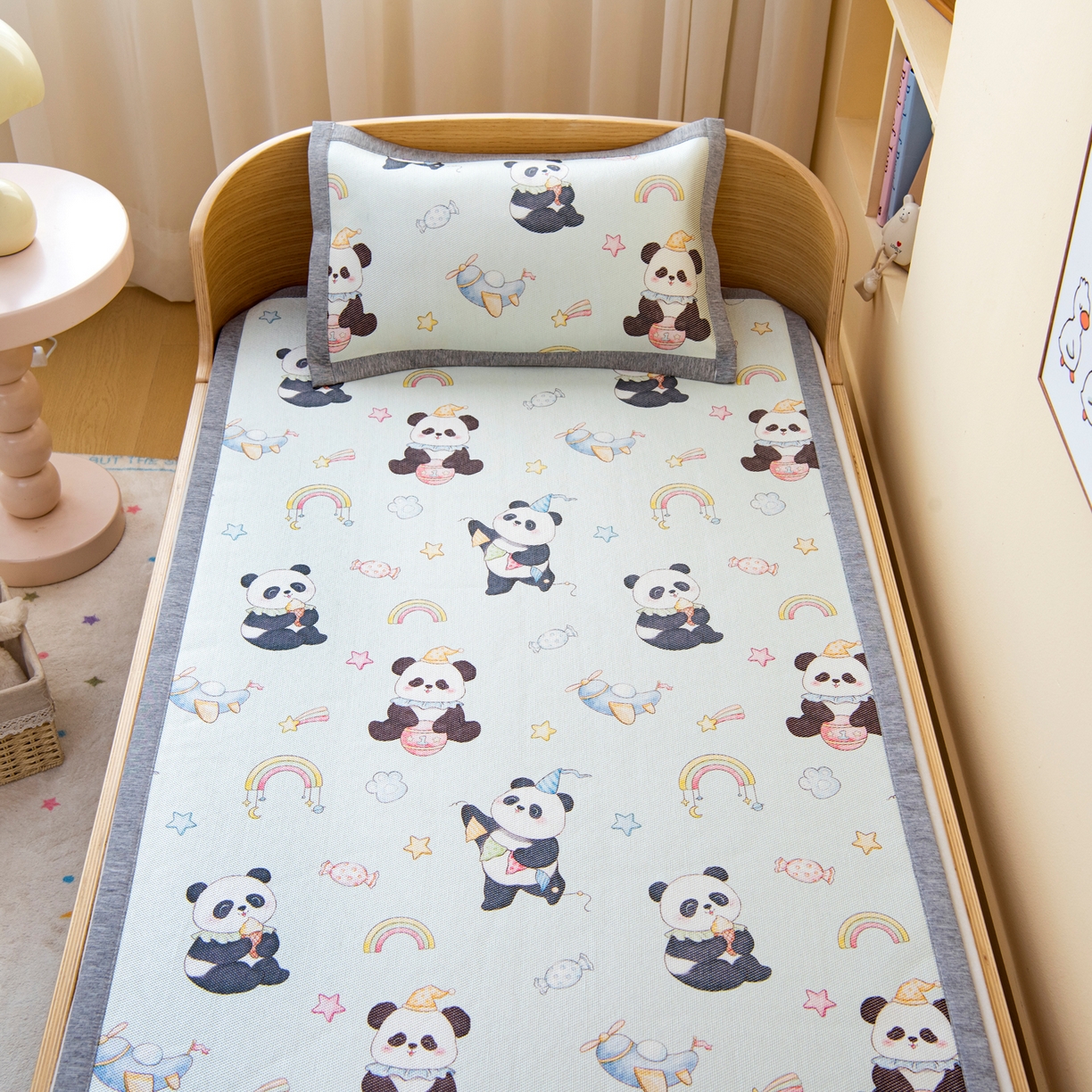 91家纺网 家纺一手货源 找家纺 吉咪兔家纺 2026新款席子幼儿园婴童儿童冰丝凉席冰丝席卡通藤席 开心熊猫