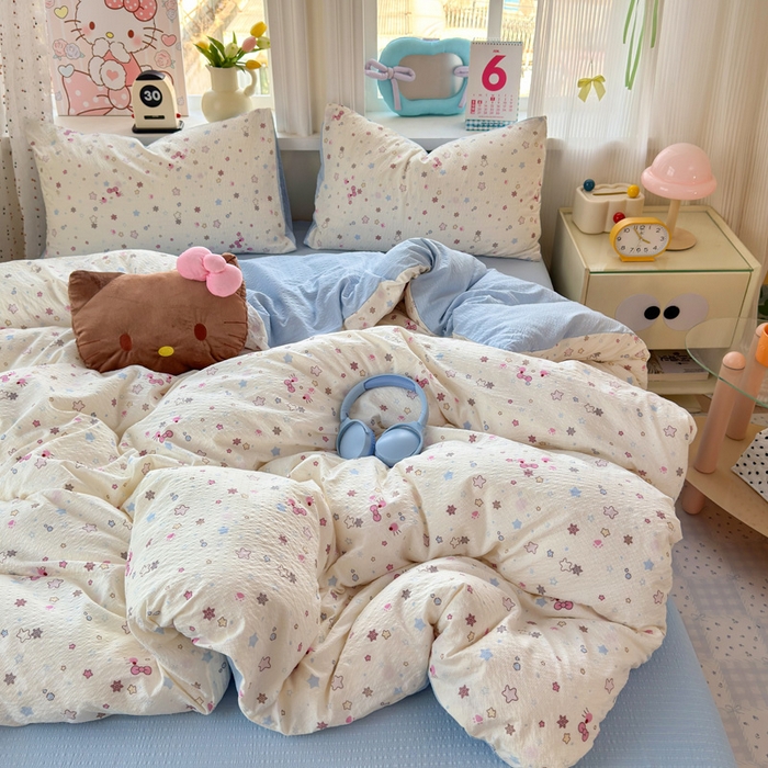 91家纺网 家纺一手货源 找家纺 星禾优选 2026新款A类泡芙纱印花四件套 躲猫猫