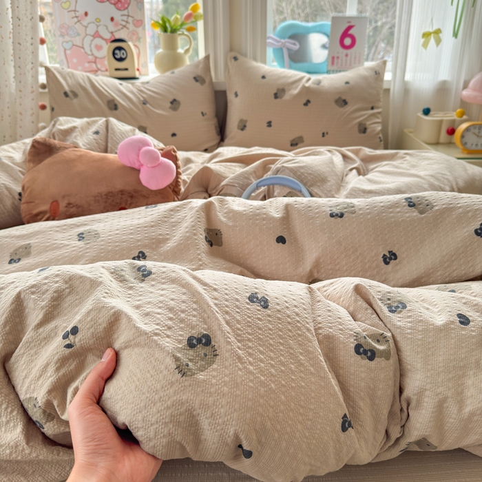 91家纺网 家纺一手货源 找家纺 星禾优选 2026新款A类泡芙纱印花四件套 咖啡小猫