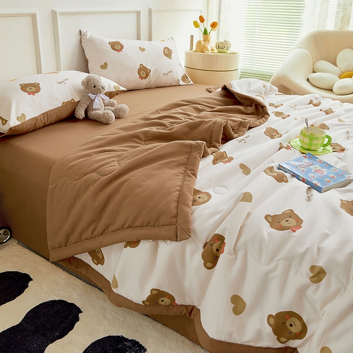 91家纺网 家纺一手货源 找家纺 卡斯诺家纺馆 2026新款水洗棉麻双层纱夏被夏凉被空调被 暖心熊