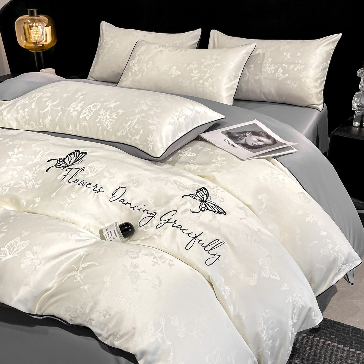 91家纺网 家纺一手货源 找家纺 慕澄家纺 2026新款厚织亮丝提花刺绣水洗真丝四件套 蝶恋花-白+灰