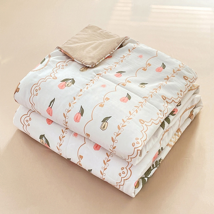 91家纺网 家纺一手货源 找家纺 卡斯诺家纺馆 2026新款水洗云朵棉夏被夏凉被空调被 小熊花园