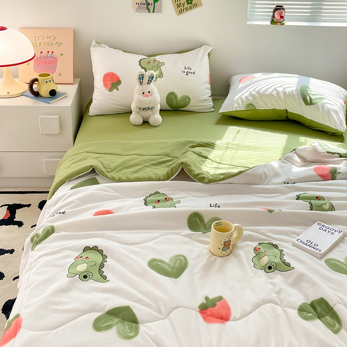 91家纺网 家纺一手货源 找家纺 卡斯诺家纺馆 2026新款水洗云朵棉夏被夏凉被空调被 爱心恐龙