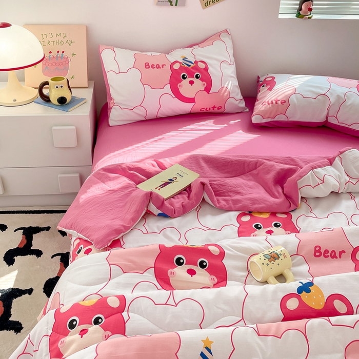 91家纺网 家纺一手货源 找家纺 卡斯诺家纺馆 2026新款水洗云朵棉夏被夏凉被空调被 可爱萌熊