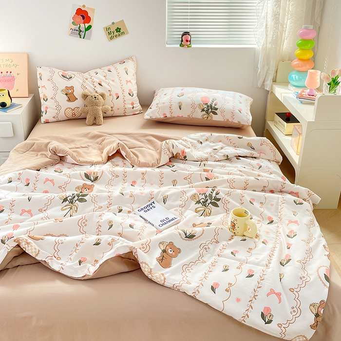 91家纺网 家纺一手货源 找家纺 卡斯诺家纺馆 2026新款水洗云朵棉夏被夏凉被空调被 小熊花园