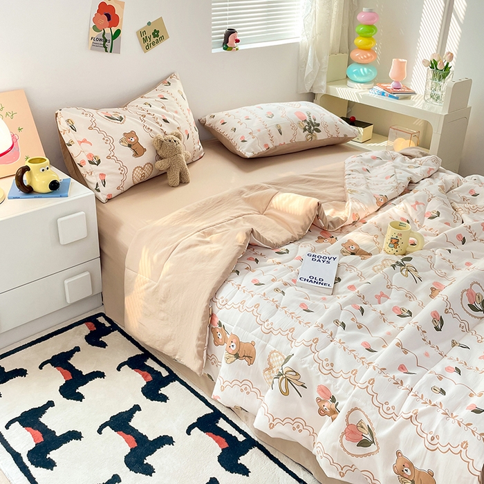 91家纺网 家纺一手货源 找家纺 卡斯诺家纺馆 2026新款水洗云朵棉夏被夏凉被空调被 小熊花园