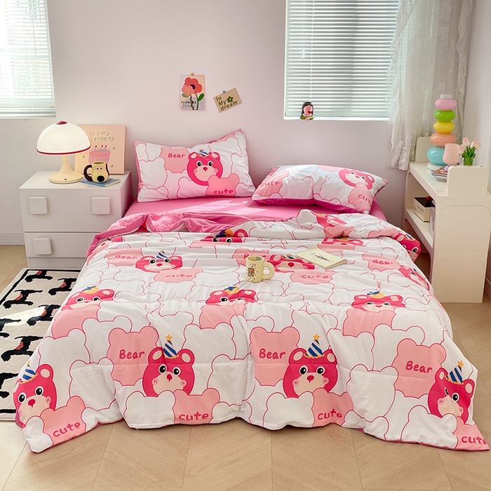 91家纺网 家纺一手货源 找家纺 卡斯诺家纺馆 2026新款水洗云朵棉夏被夏凉被空调被 可爱萌熊