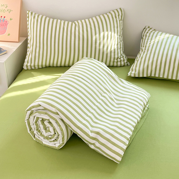 91家纺网 家纺一手货源 找家纺 卡斯诺家纺馆 2026新款水洗云朵棉夏被夏凉被空调被 甜辣风-抹绿条