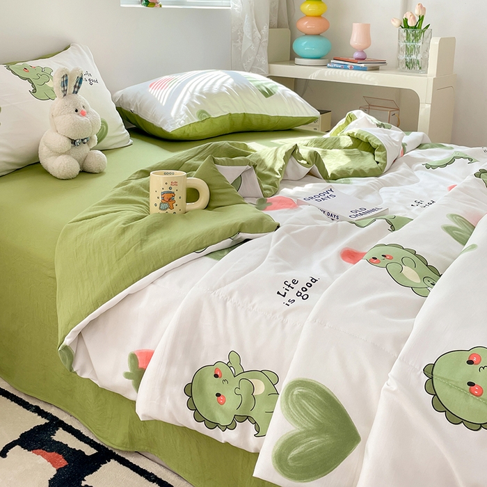 91家纺网 家纺一手货源 找家纺 卡斯诺家纺馆 2026新款水洗云朵棉夏被夏凉被空调被 爱心恐龙