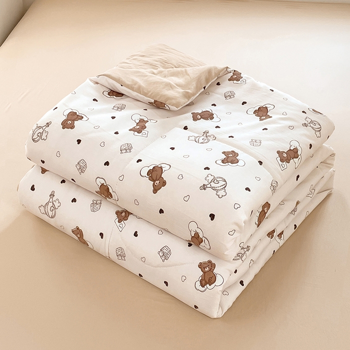 91家纺网 家纺一手货源 找家纺 卡斯诺家纺馆 2026新款水洗云朵棉夏被夏凉被空调被 云朵小熊