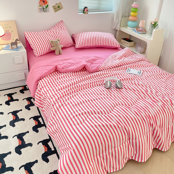 91家纺网 家纺一手货源 找家纺 卡斯诺家纺馆 2026新款水洗云朵棉夏被夏凉被空调被 甜辣风-玫红条