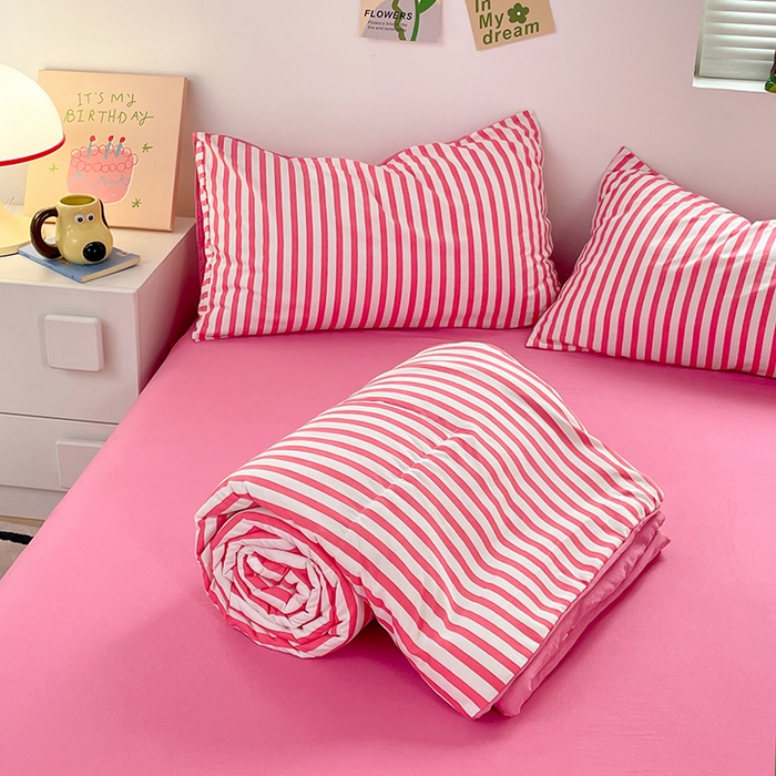 91家纺网 家纺一手货源 找家纺 卡斯诺家纺馆 2026新款水洗云朵棉夏被夏凉被空调被 甜辣风-玫红条