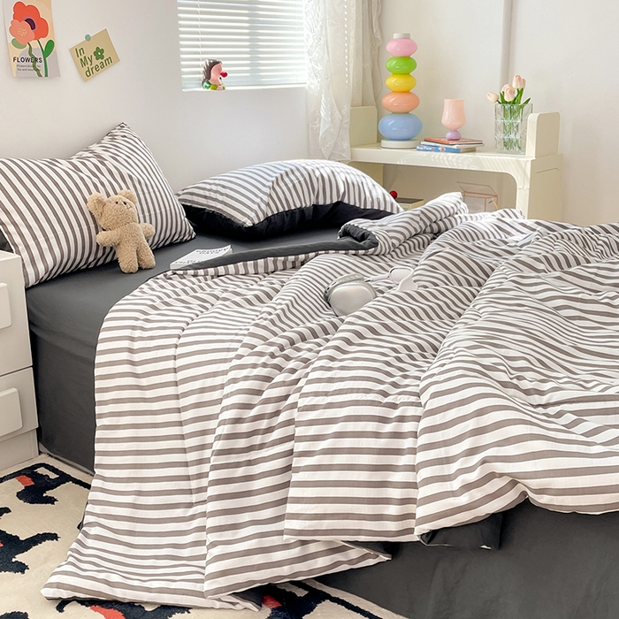 91家纺网 家纺一手货源 找家纺 卡斯诺家纺馆 2026新款水洗云朵棉夏被夏凉被空调被 甜辣风-深灰条