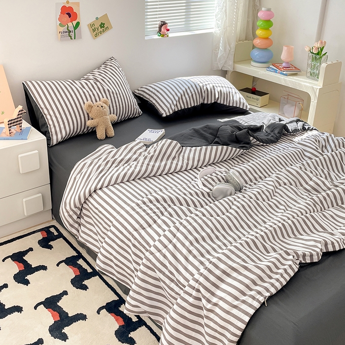 91家纺网 家纺一手货源 找家纺 卡斯诺家纺馆 2026新款水洗云朵棉夏被夏凉被空调被 甜辣风-深灰条