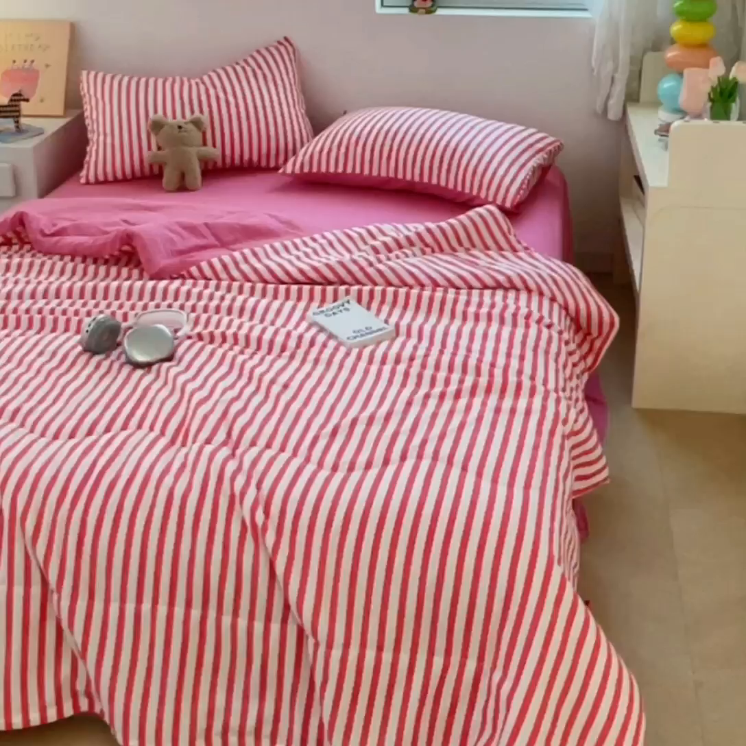 91家纺网 家纺一手货源 找家纺 卡斯诺家纺馆 2026新款水洗云朵棉夏被夏凉被空调被 甜辣风-玫红条