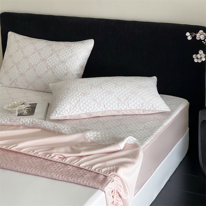 91家纺网 家纺一手货源 找家纺 赫帛 2025春夏新款日本ICE 3D Max进口冷感软凉席空调席 蝴蝶结-浅粉