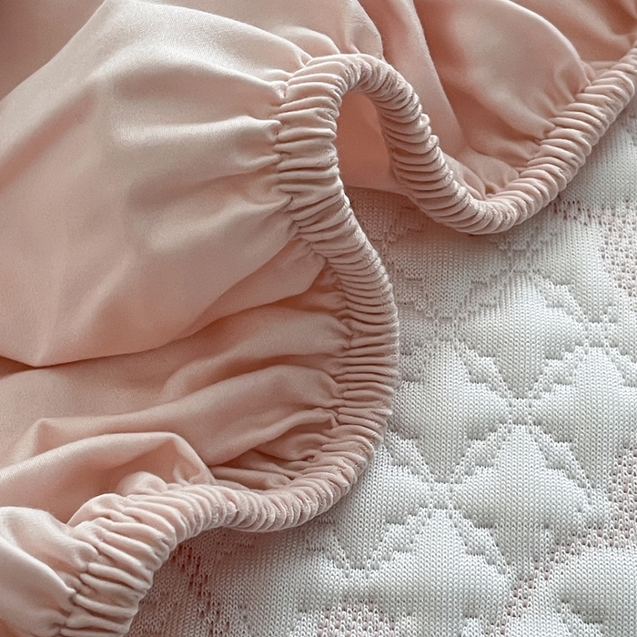 91家纺网 家纺一手货源 找家纺 赫帛 2025春夏新款日本ICE 3D Max进口冷感软凉席空调席 蝴蝶结-浅粉