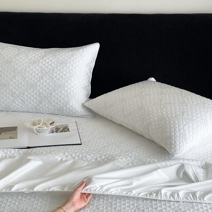 91家纺网 家纺一手货源 找家纺 赫帛 2025春夏新款日本ICE 3D Max进口冷感软凉席空调席 蝴蝶结-浅灰