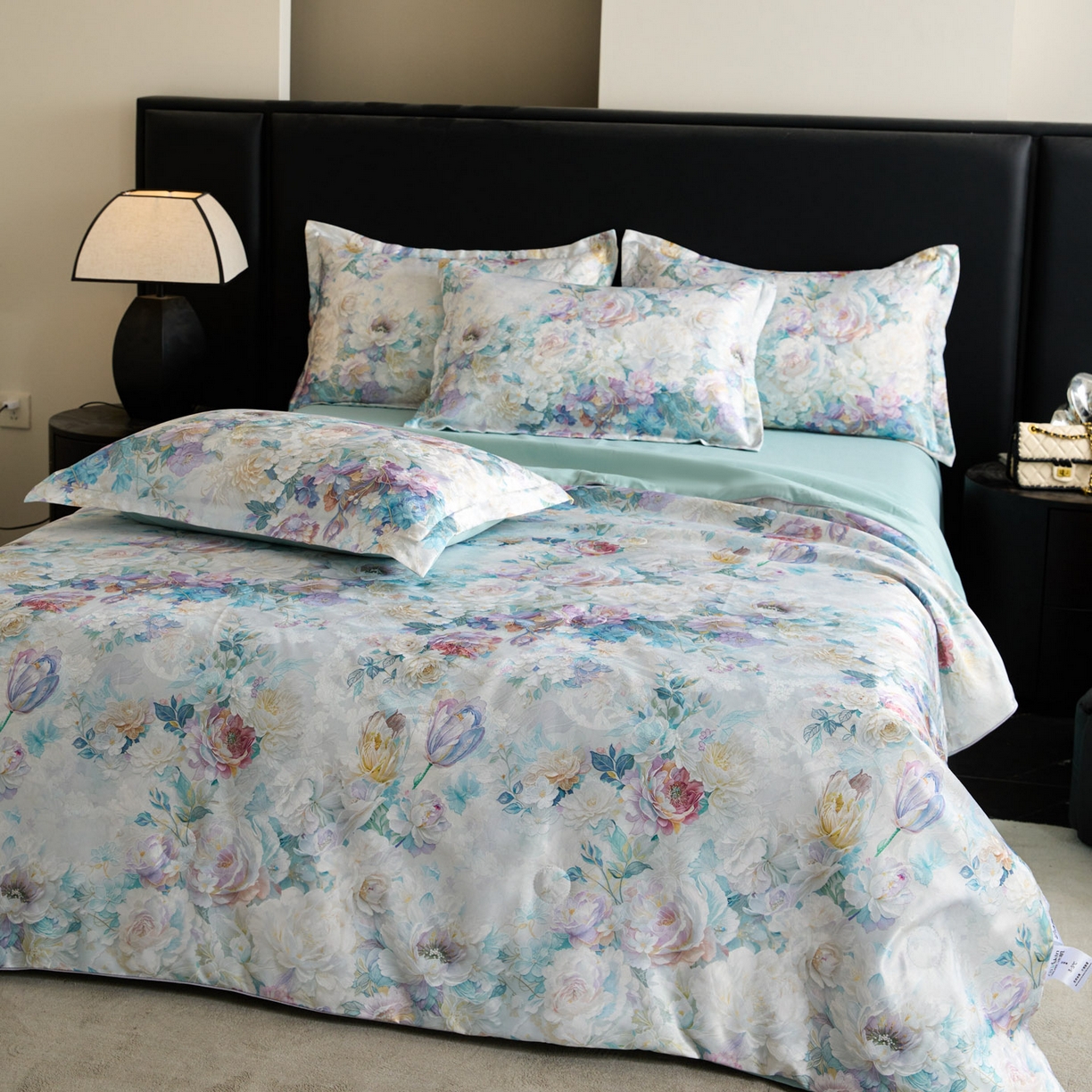 91家纺网 家纺一手货源 找家纺 莱欧纳家纺 2026新款亲肤夏被四件套 夏被-梦澜青