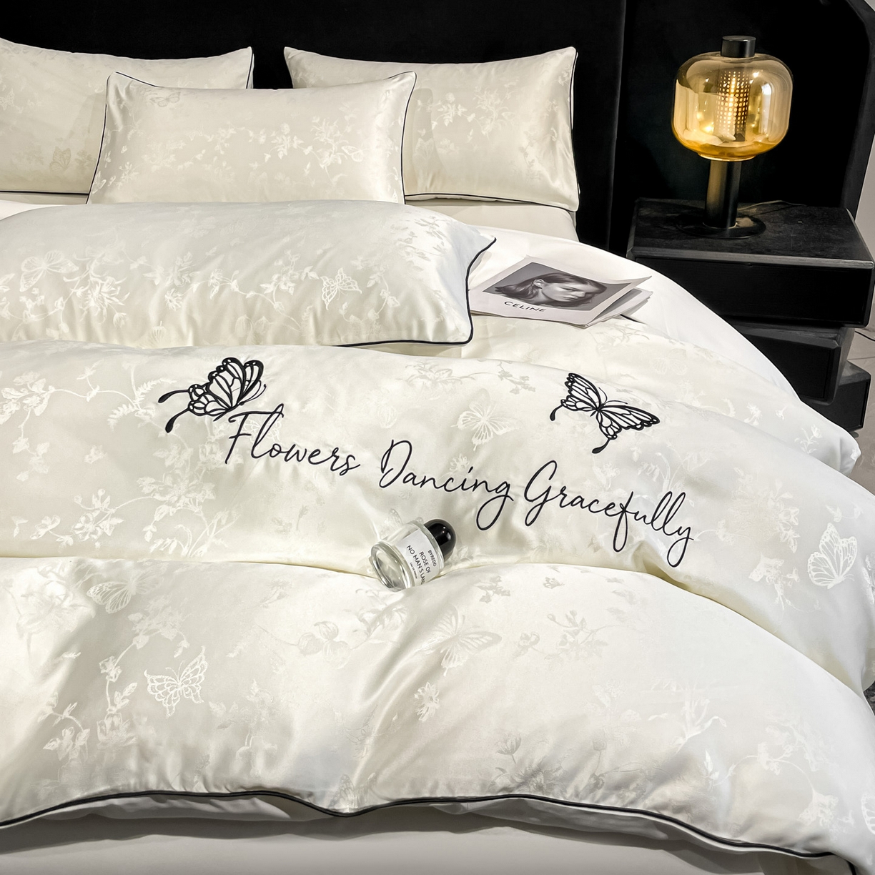 91家纺网 家纺一手货源 找家纺 慕澄家纺 2026新款厚织亮丝提花刺绣水洗真丝四件套 蝶恋花-霜白