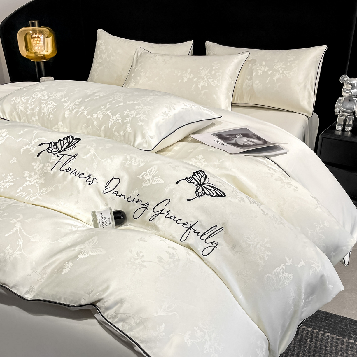 91家纺网 家纺一手货源 找家纺 慕澄家纺 2026新款厚织亮丝提花刺绣水洗真丝四件套 蝶恋花-霜白