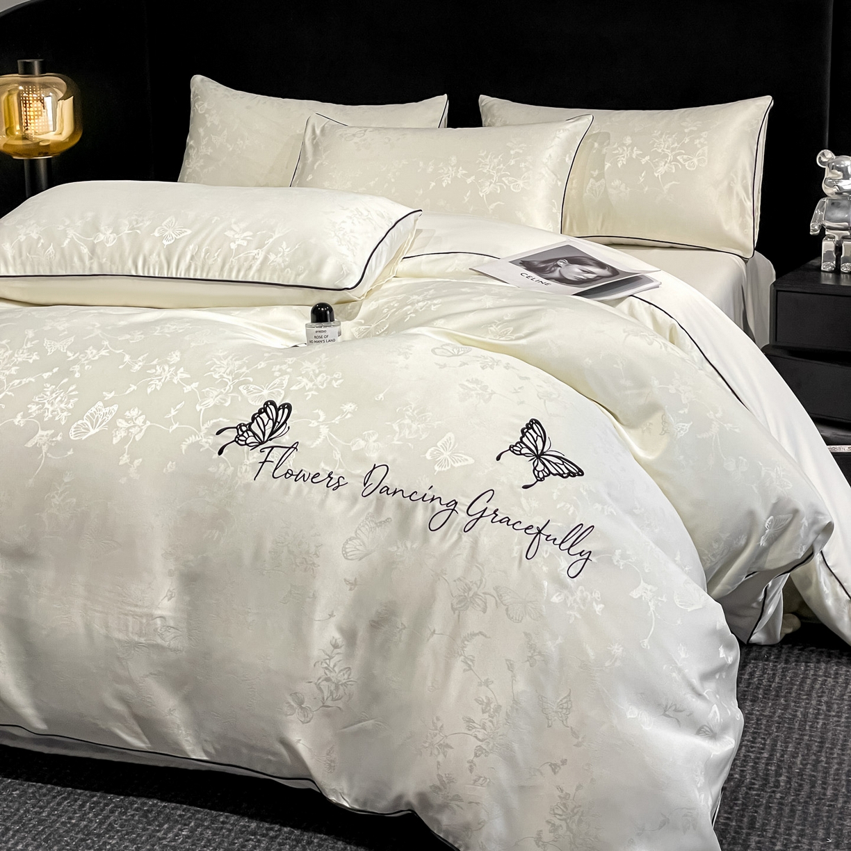 91家纺网 家纺一手货源 找家纺 慕澄家纺 2026新款厚织亮丝提花刺绣水洗真丝四件套 蝶恋花-霜白