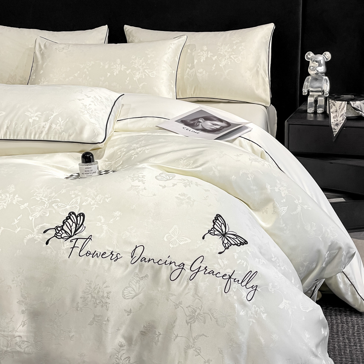 91家纺网 家纺一手货源 找家纺 慕澄家纺 2026新款厚织亮丝提花刺绣水洗真丝四件套 蝶恋花-霜白