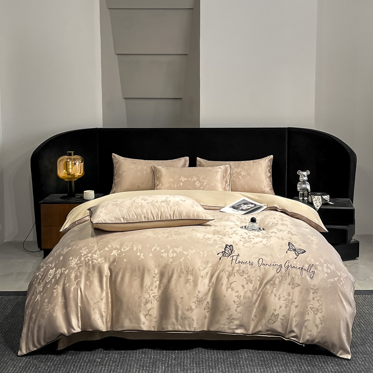 91家纺网 家纺一手货源 找家纺 慕澄家纺 2026新款厚织亮丝提花刺绣水洗真丝四件套 蝶恋花-香槟金