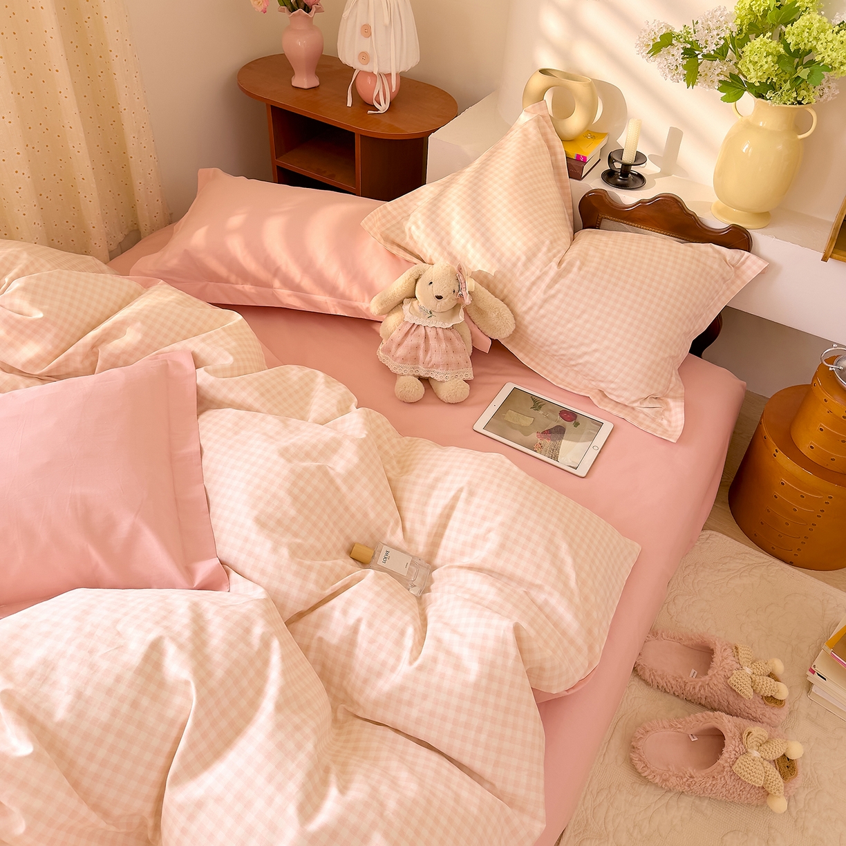 91家纺网 家纺一手货源 找家纺 DoDo 兜兜 2026年全棉纯棉ins风小清新四件套 樱粉奶盖-枕套混搭（格子+纯色）