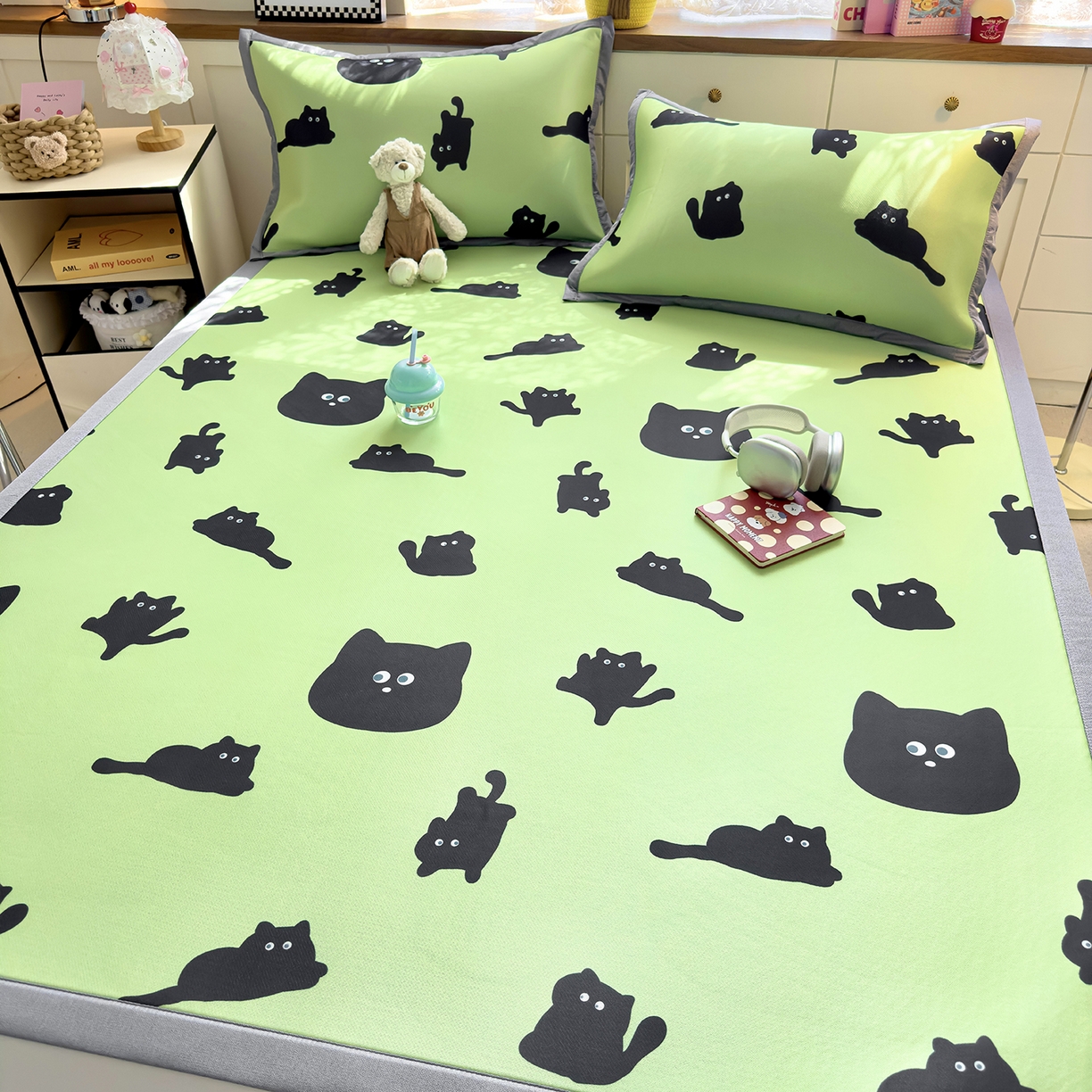 91家纺网 家纺一手货源 找家纺 圣比熊 2026新款烫光数码印花冰丝凉席 薄荷喵星