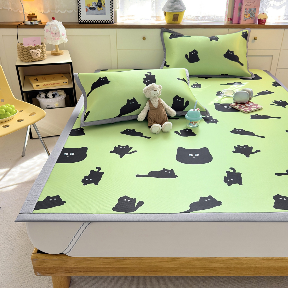 91家纺网 家纺一手货源 找家纺 圣比熊 2026新款烫光数码印花冰丝凉席 薄荷喵星