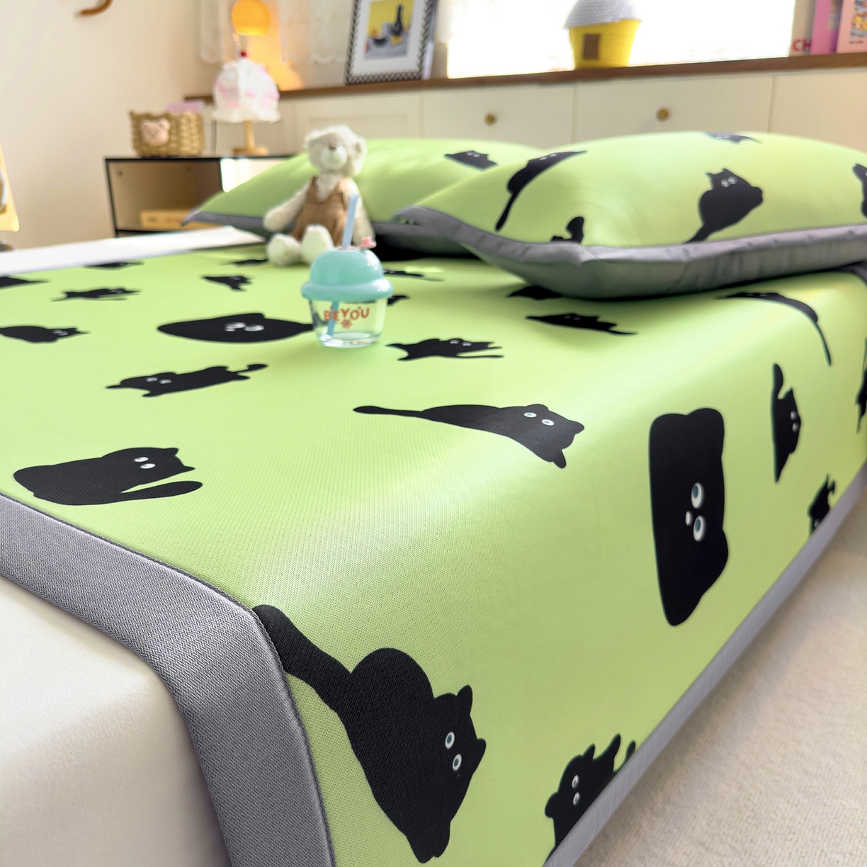 91家纺网 家纺一手货源 找家纺 圣比熊 2026新款烫光数码印花冰丝凉席 薄荷喵星