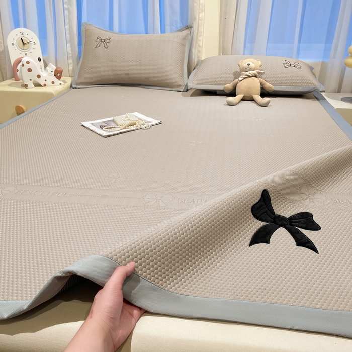 91家纺网 家纺一手货源 找家纺 （总）爱思凯家纺 2025新款花边-泡泡棉夹棉床笠