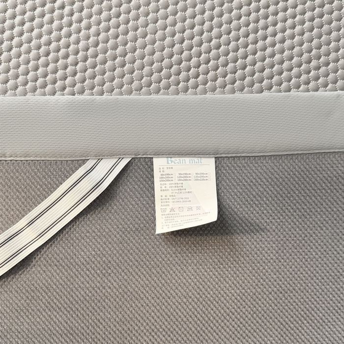 91家纺网 家纺一手货源 找家纺 （总）爱思凯家纺 2026新款凉感PE冰豆豆贴布绣软席-绮梦系列-床席款 【场景一】