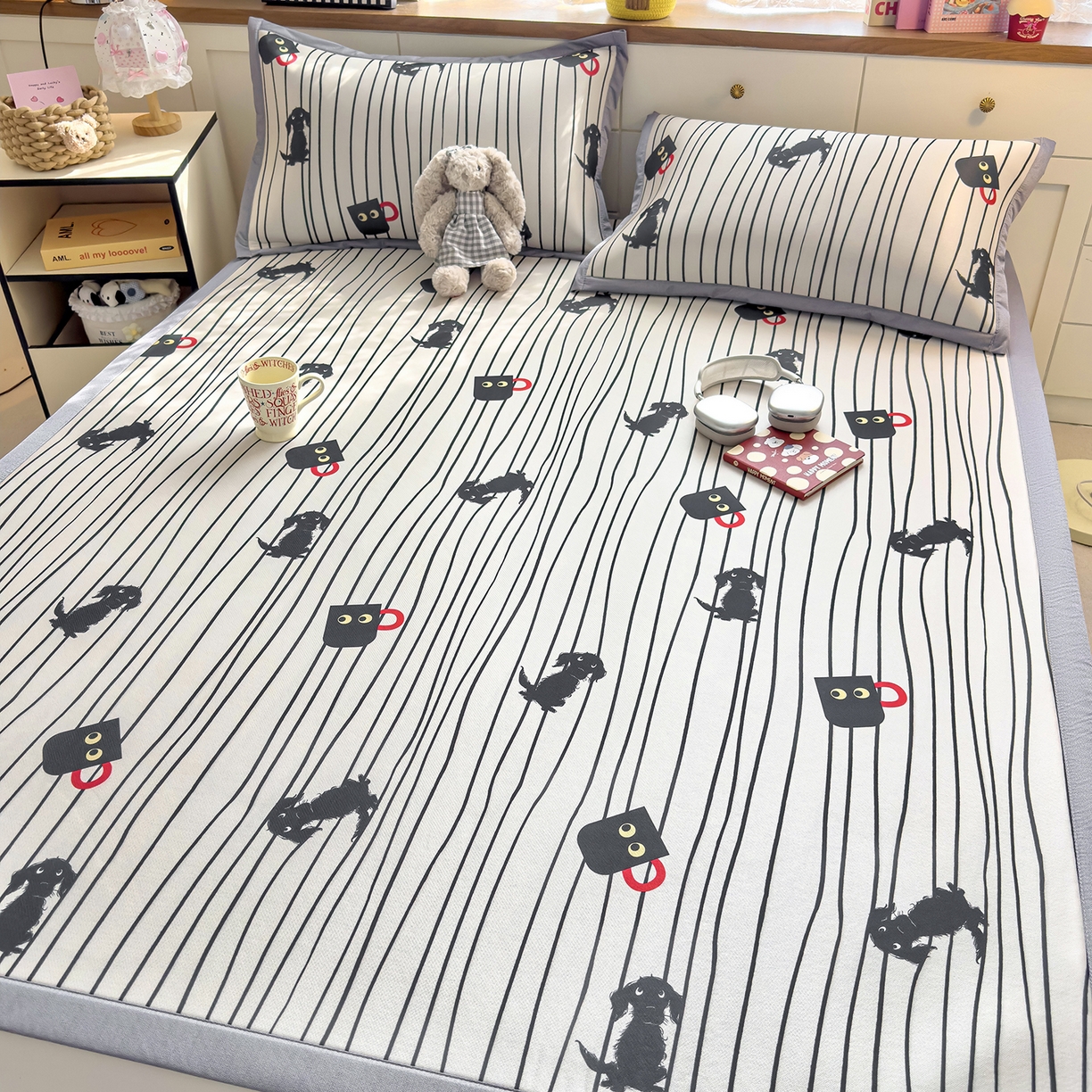 91家纺网 家纺一手货源 找家纺 圣比熊 2026新款烫光数码印花冰丝凉席 茶杯大