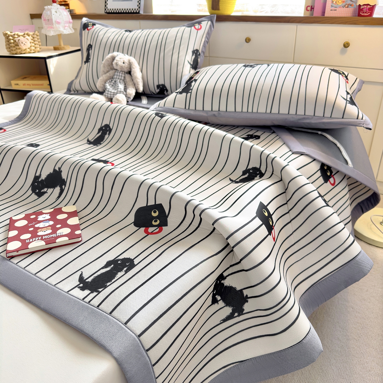 91家纺网 家纺一手货源 找家纺 圣比熊 2026新款烫光数码印花冰丝凉席 茶杯大