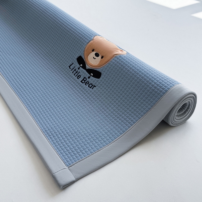 91家纺网 家纺一手货源 找家纺 （总）爱思凯家纺 2026新款【瑞宝熊】PE凉感床席款冰豆豆软席凉席席子-场景二