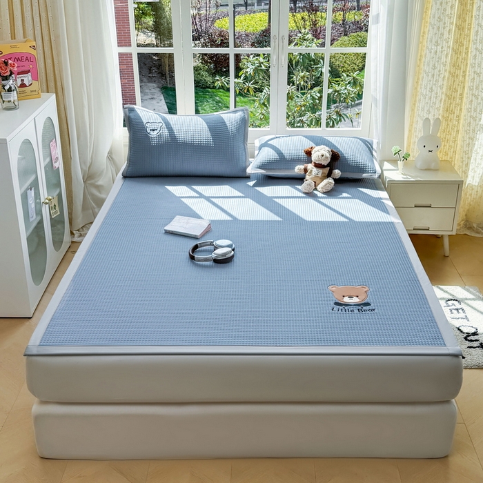 91家纺网 家纺一手货源 找家纺 （总）爱思凯家纺 2026新款【瑞宝熊】PE凉感床席款冰豆豆软席凉席席子-场景二