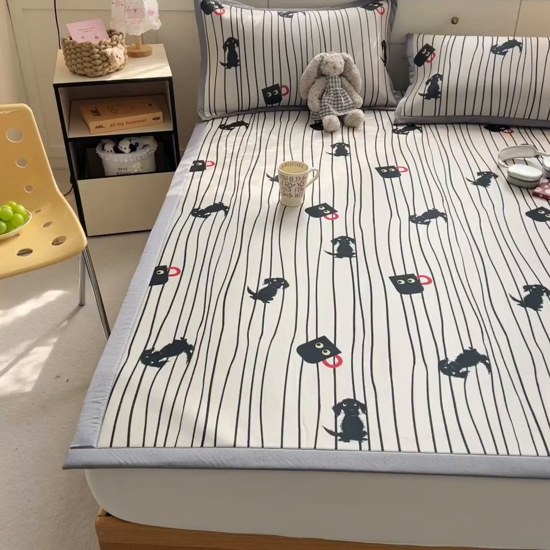 91家纺网 家纺一手货源 找家纺 圣比熊 2026新款烫光数码印花冰丝凉席 茶杯大