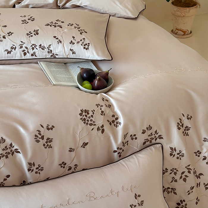 91家纺网 家纺一手货源 找家纺 （总）波比可可 2026春夏新款100支50s双股长绒棉纯棉全棉居家轻奢刺绣四件套