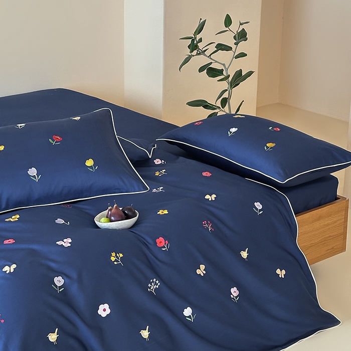 91家纺网 家纺一手货源 找家纺 波比可可 2026春夏新款100支50s双股长绒棉纯棉全棉居家轻奢刺绣四件套 花影 蓝