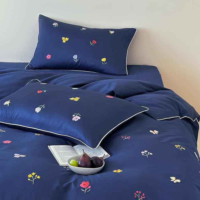 91家纺网 家纺一手货源 找家纺 波比可可 2026春夏新款100支50s双股长绒棉纯棉全棉居家轻奢刺绣四件套 花影 蓝