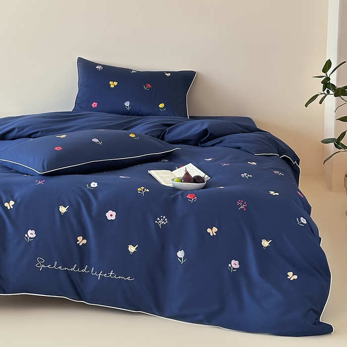 91家纺网 家纺一手货源 找家纺 波比可可 2026春夏新款100支50s双股长绒棉纯棉全棉居家轻奢刺绣四件套 花影 蓝