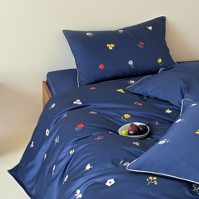 91家纺网 家纺一手货源 找家纺 波比可可 2026春夏新款100支50s双股长绒棉纯棉全棉居家轻奢刺绣四件套 花影 蓝