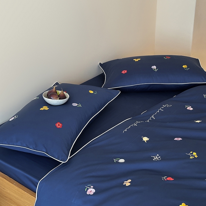 91家纺网 家纺一手货源 找家纺 波比可可 2026春夏新款100支50s双股长绒棉纯棉全棉居家轻奢刺绣四件套 花影 蓝