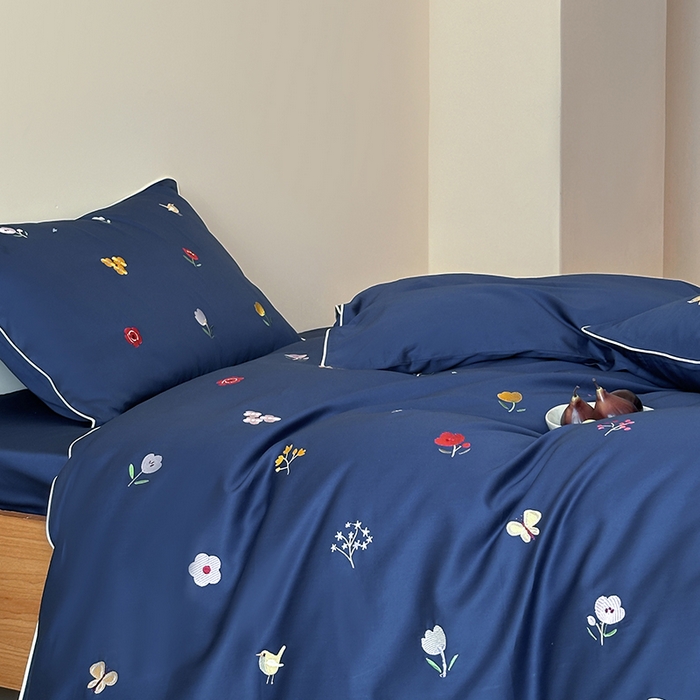 91家纺网 家纺一手货源 找家纺 波比可可 2026春夏新款100支50s双股长绒棉纯棉全棉居家轻奢刺绣四件套 花影 蓝